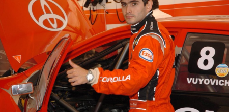 Carburando Histórico: triunfo de Nicolás Vuyovich en un domingo triste para el automovilismo argentino