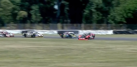 TC Mouras: Iansa y una espectacular salvada para no quedar cruzado en el primer curvón