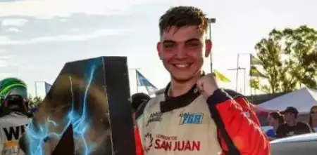 Con 15 años pasó del simulador a ganar en la pista
