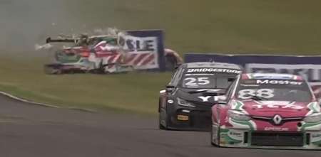 TC2000: el despiste que dejó sin chances a Aldrighetti en la 1ra final en Concordia