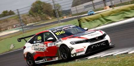 FIA TCR World Tour: Guerrieri se subió al podio y Girolami entró al top ten en la primera carrera