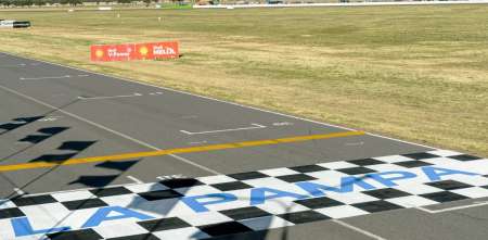 TC: el público se prepara para ingresar al autódromo de Toay