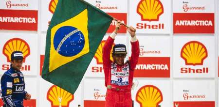 Cacá Bueno: “Senna sigue siendo ídolo de generaciones que ni siquiera lo vieron manejar”