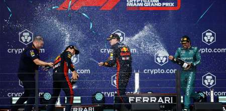 F1: Pirelli celebra el GP de Miami con una Gorra de Podio especial