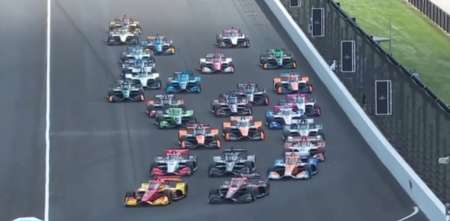 IndyCar: ¡A puro reflejo! Canapino sorteó una áspera largada en Indianápolis