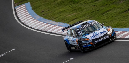 Top Race: Guerra se defendió de Ciarrocchi y ganó el Sprint en Buenos Aires