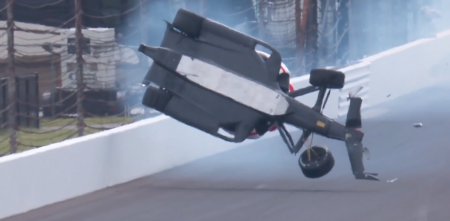 IndyCar: fuerte accidente en el entrenamiento del viernes en Indianápolis