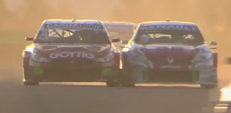 TC2000: ¡Se sacaron chispas! El encontronazo entre Leonel Pernía y Stang en San Nicolás