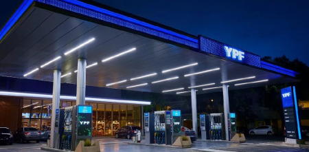 ¿Por qué cargar combustible premium te ayuda a ahorrar más?