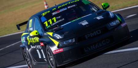 TCR South America: Rubens Barrichello giró con un Lynk&Co en Velocitta