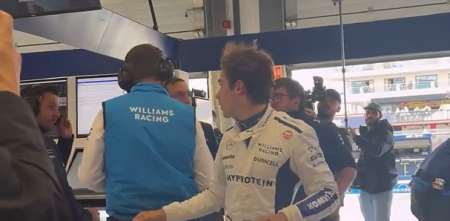 F1: el saludo de Colapinto con los miembros de Williams tras girar en Silverstone