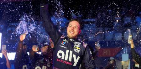 NASCAR: Bowman volvió a la victoria en Chicago e ingresó a los Playoffs