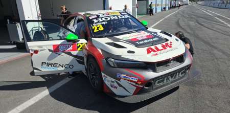 TCR España: Montenegro se metió en el 'Top 3' en las primeras dos prácticas en Estoril