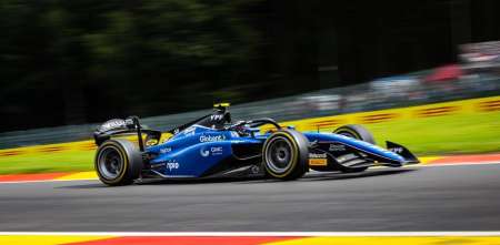 F2: Colapinto abandonó en la primera vuelta de la carrera en Bélgica
