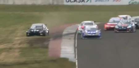 TC2000: Matías Rossi se complicó en la largada y perdió terreno