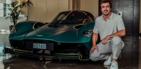 Fernando Alonso ya tiene su Aston Martin Valkyrie, un homenaje con la impronta de Adrian Newey