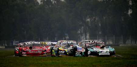 TC Mouras: Dianda atacó en la largada y se llevó la final en La Plata