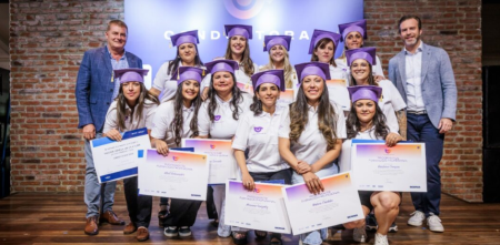 Scania celebró una nueva graduación de su programa Conductoras