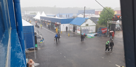 TC: las series están postergadas hasta las 11 por el mal clima