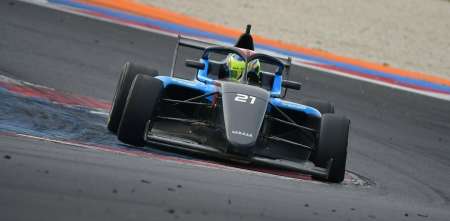 Teo Schropp disputará la temporada 2025 de la F4 Italiana
