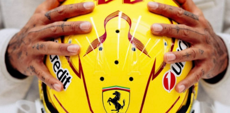 F1: ¡Belleza! Así es el nuevo diseño del casco de Hamilton en su historia con Ferrari
