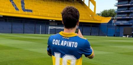 El divertido cometario de Colapinto sobre el gol que erró Edinson Cavani