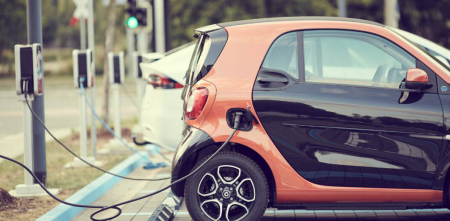 El Gobierno reglamentó el procedimiento para importar autos eléctricos e híbridos sin arancel