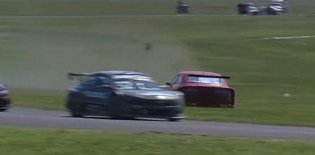 Top Race: ¡Desafortunada maniobra! Traverso, afuera tras un roce con Grosso