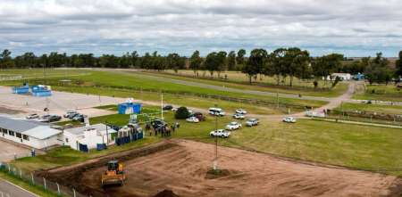 El Gobernado de Córdoba visitó las obras en el autódromo de Río Cuarto