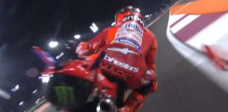 MotoGP: los hermanos Márquez se golpearon y casi se eliminan en Qatar