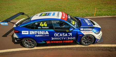 TCR South America: Leo Pernía se defendió del ataque final de Cardoso y ganó la primera carrera en Oberá