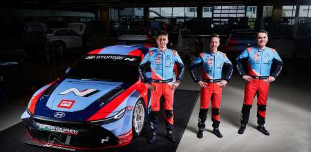 Néstor Girolami, confirmado para la temporada 2025 del FIA TCR World Tour
