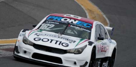 Top Race: Emiliano Stang prevaleció en el primer entrenamiento en San Nicolás