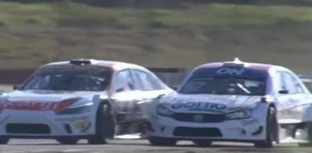 Top Race: así fue el toque entre Stang y Felippo en el Sprint del V6 en San Nicolás