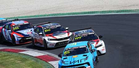 TCR World Tour: con 24 autos y tres argentinos, se pone en marcha el 2025 en México