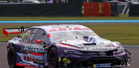 TC: Agrelo se defendió en la largada y ganó la primera serie en Termas