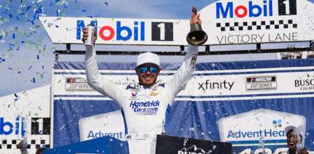 NASCAR: Kyle Larson se impuso en Kansas y alcanzó su tercer triunfo del año