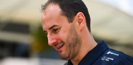 F1: ¡Atención! Oliver Oakes reapareció en el paddock de Imola