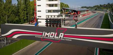 F1: Carman y Baca, presentes en Imola para apoyar a Colapinto
