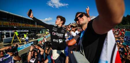 La F1 destacó a la hinchada argentina tras el debut de Colapinto