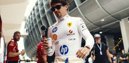 F1: Leclerc presentó el particular diseño de su casco para el GP de Mónaco