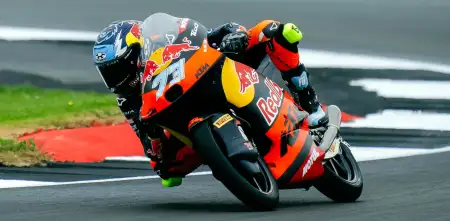 Moto3: Perrone dominó la Q1, clasificó 9° en la Q2 y Antonio Rueda se quedó con la pole