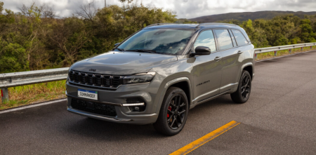 Llega “Blackhawk” para la línea 2025 de Jeep Compass y Jeep Commander