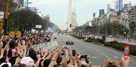 F1: el día en el que un Red Bull aceleró en la 9 de Julio