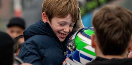 TC2000: el tierno gesto del nene de Vivian a Rossi en el podio de Rosario