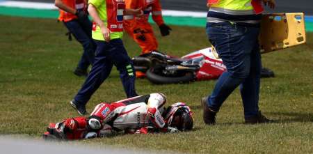 Moto3: ¡Brutal! un piloto sufrió una fractura de tibia tras un impactante accidente en Assen