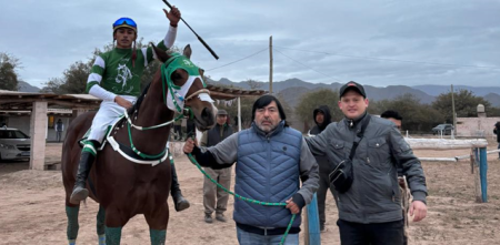 La vida de Fefo Di Palma lejos del mundo motor: fútbol, carrera de caballos y coach de su sobrino Valentino en el karting