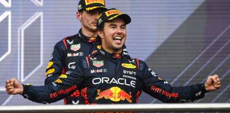 Un piloto de la Fórmula 1 aseguró que "Checo" Pérez tiene "algo en marcha" para regresar a la categoría