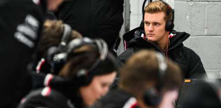 F1: Cadillac confirmó estar en negociaciones con Schumacher de cara a la temporada 2026