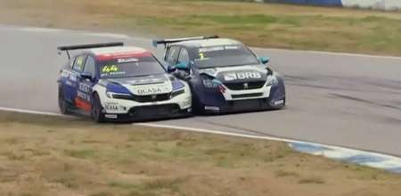 TCR South America: el áspero contrapunto entre Pernía y Cardoso por el toque: de "me choca hasta que me rompe” a "Leo no supo pelear"